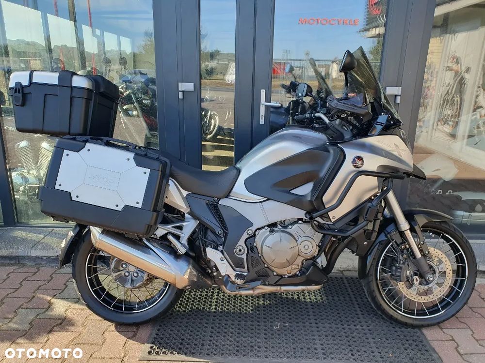 Honda VFR - 18