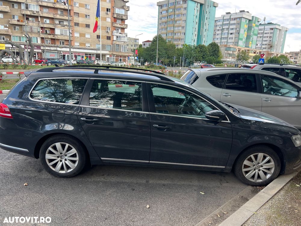 Volkswagen Passat - 1