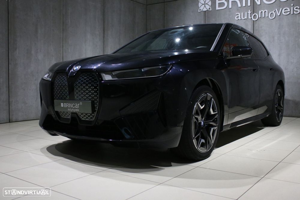 BMW iX xDrive 40 Pack Desportivo - 14