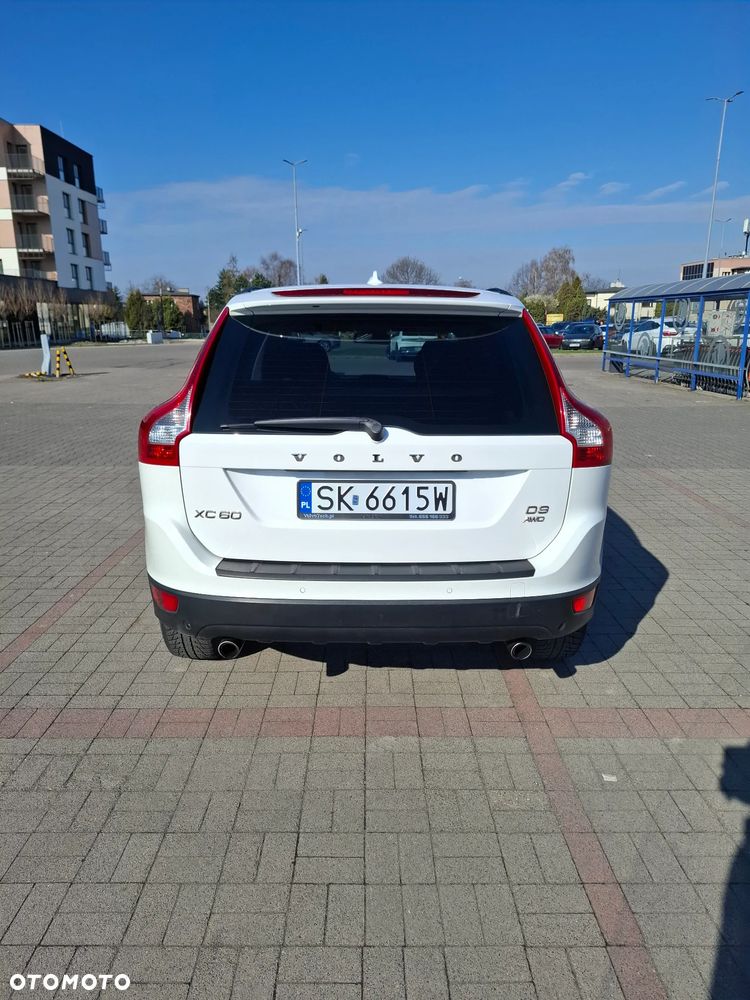 Volvo XC 60 2.4D AWD Momentum - 9