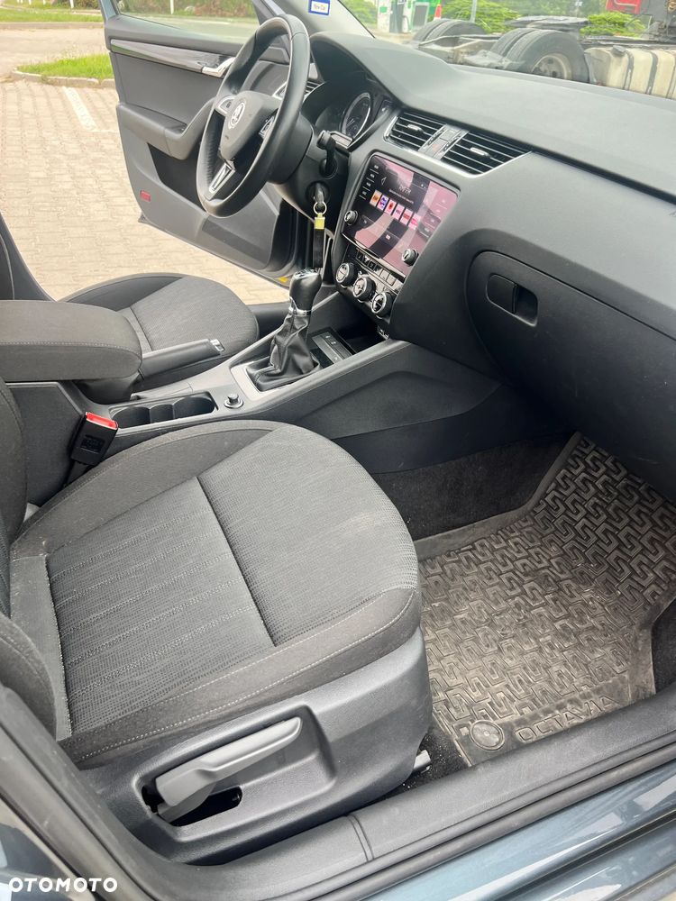 Skoda Octavia 1.5 TSI ACT Style - 10