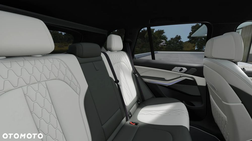 BMW X5 xDrive40i - 13