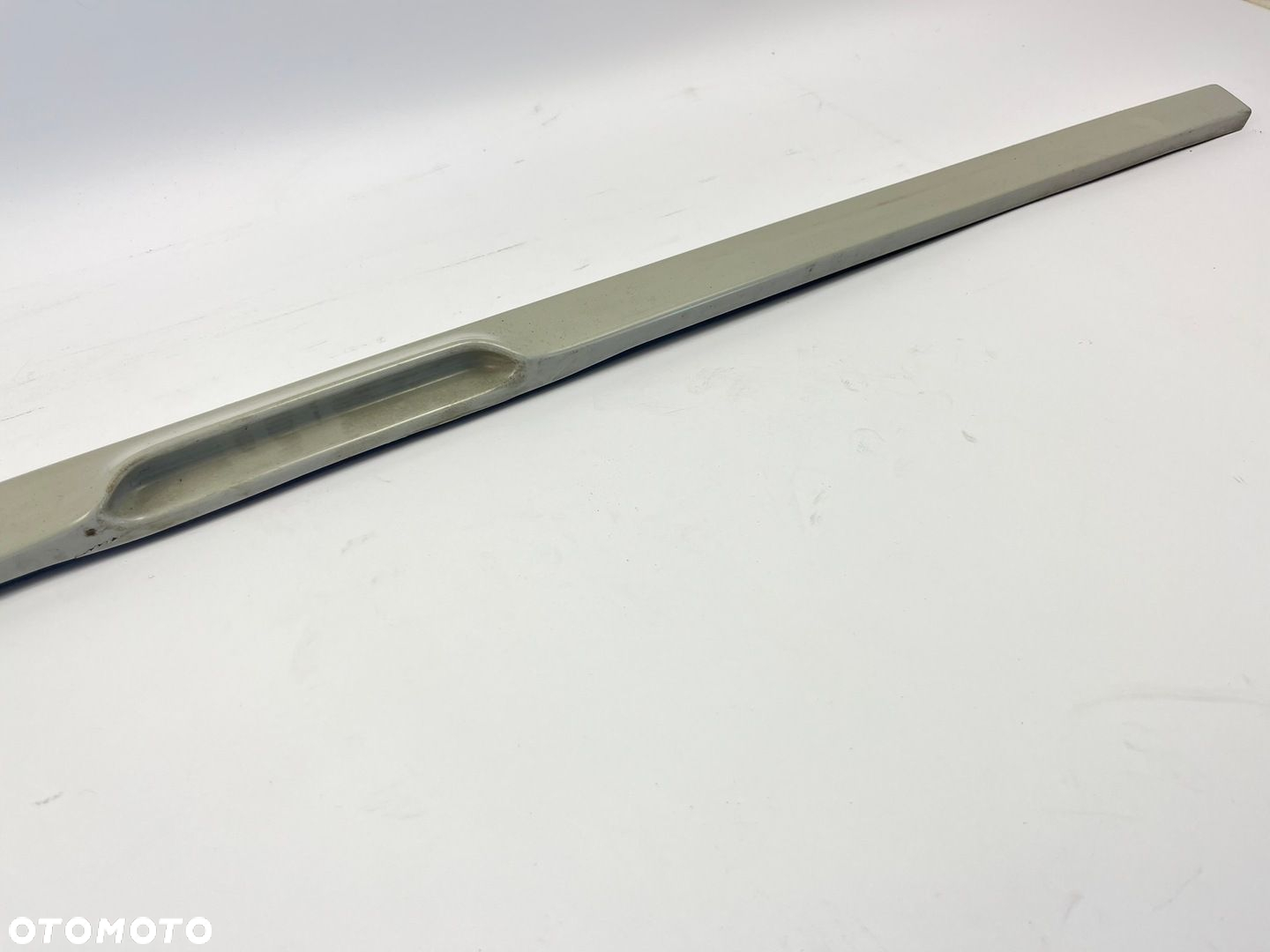 LISTWA DOLNA KLAPY POKRYWY BAGAŻNIKA MERCEDES W124 KOMBI 1247430393 85-89R - 6