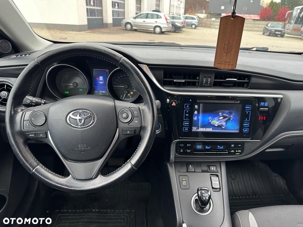 Toyota Auris Hybrid 135 Comfort - 28