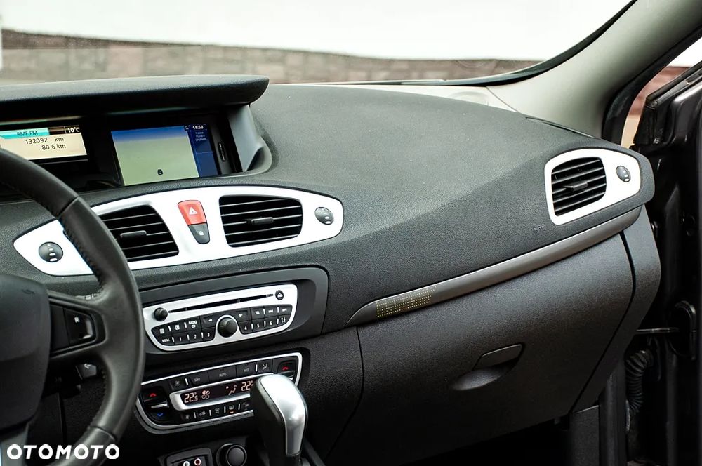 Renault Scenic 2.0 16V Privilege CVT - 32