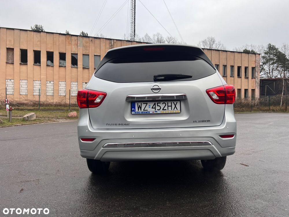 Nissan Pathfinder - 9
