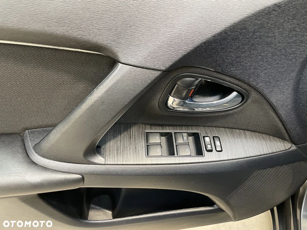 Toyota Avensis 2.0 Sol plus - 10