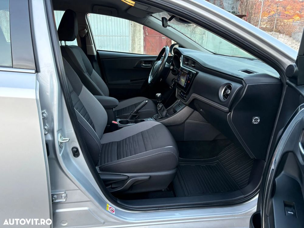 Toyota Auris 1.2 Turbo Touring Sports Team Deutschland - 10