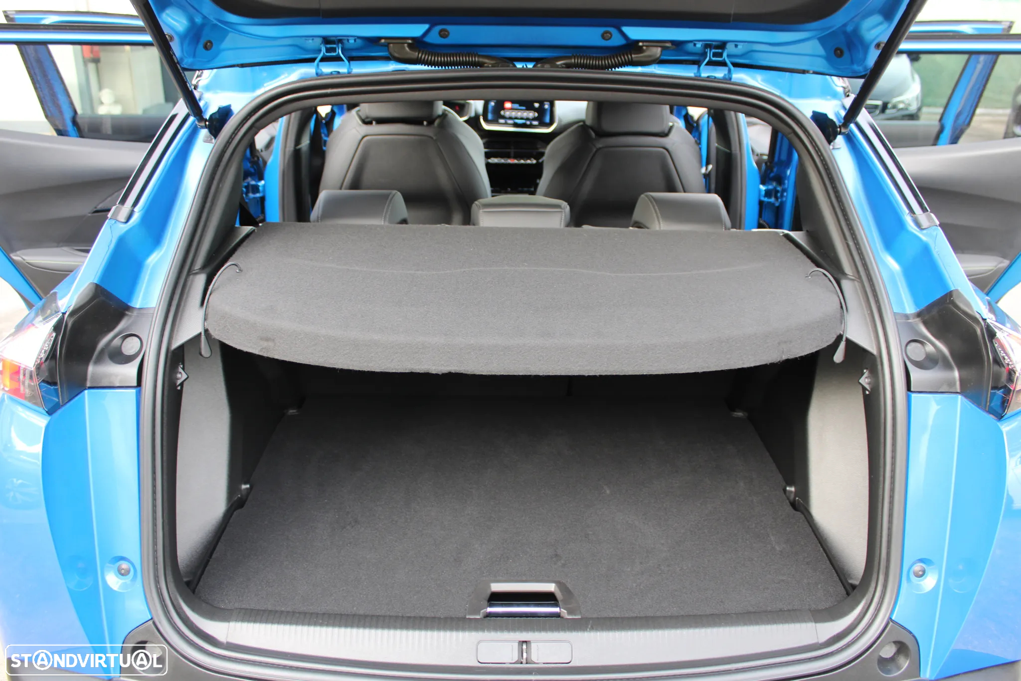 Peugeot 2008 1.5 BlueHDi GT Pack EAT8 - 54