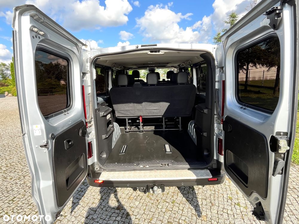 Renault Trafic - 12