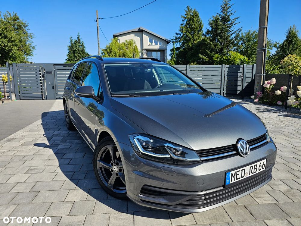 Volkswagen Golf - 24