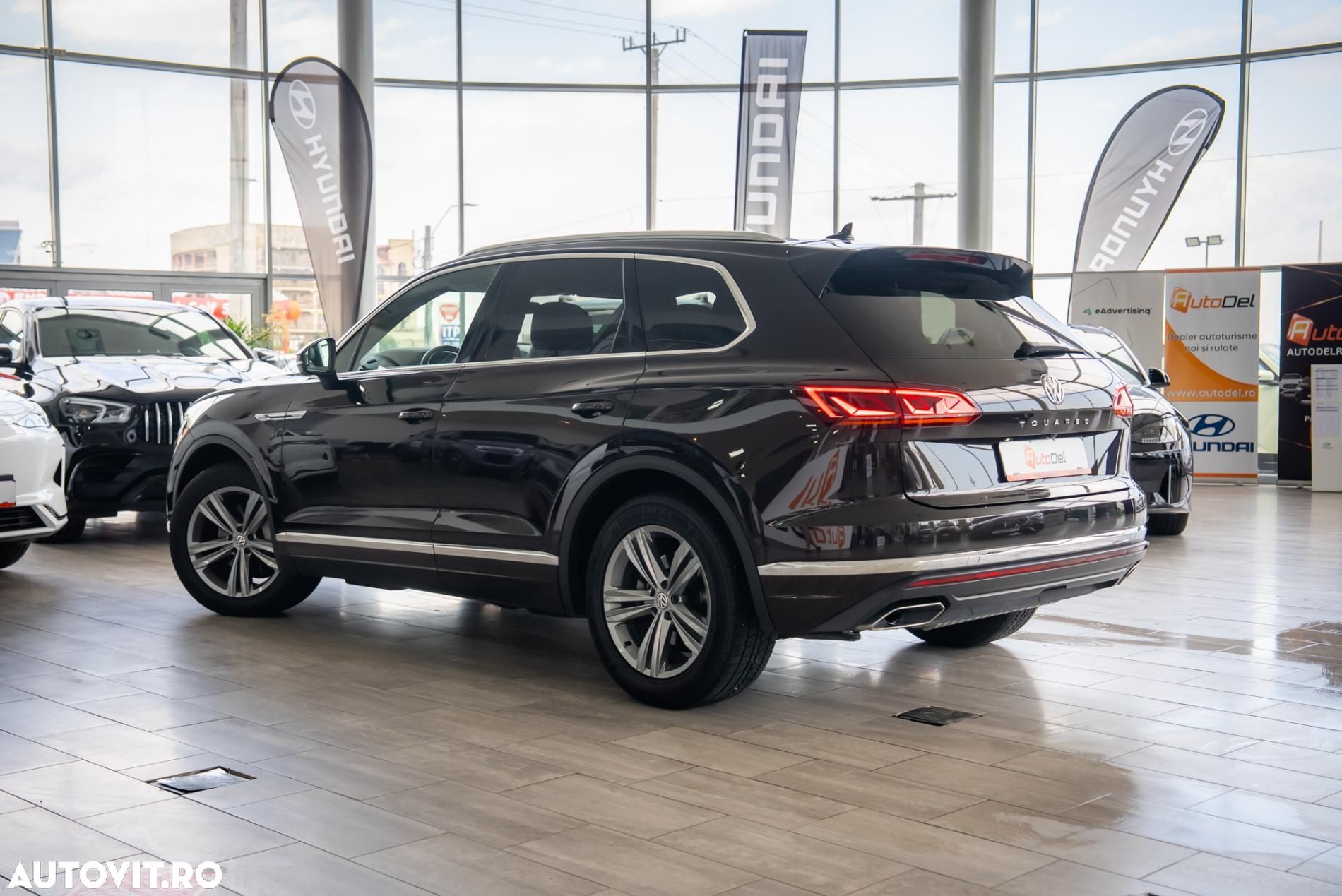 Volkswagen Touareg 3.0 V6 TDI 4Motion DPF Automatik Elegance - 3