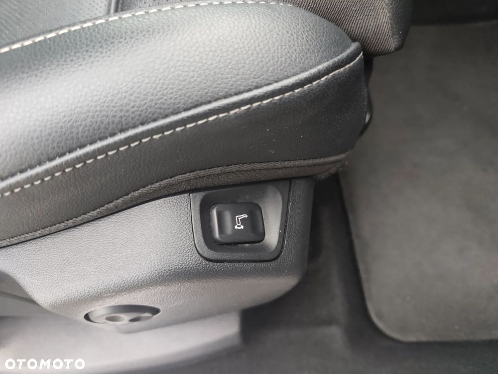 Opel Grandland X 2.0 D Start/Stop Automatik Business Innovation - 28