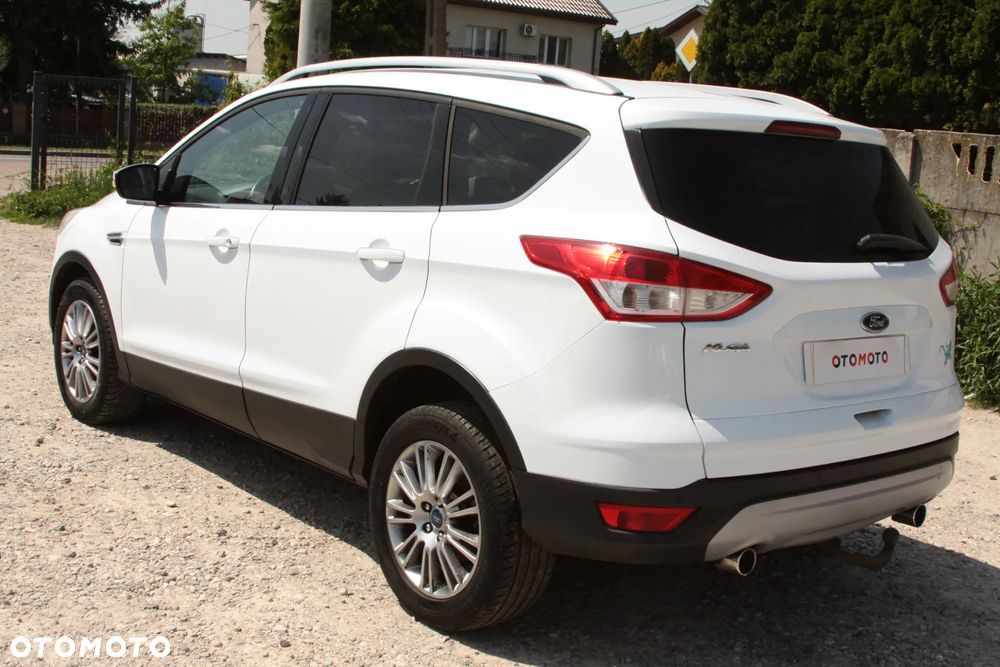 Ford Kuga 2.0 TDCi 2x4 Titanium - 8
