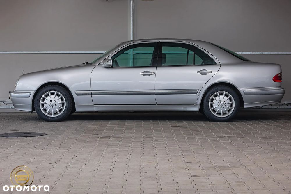 Mercedes-Benz Klasa E - 8