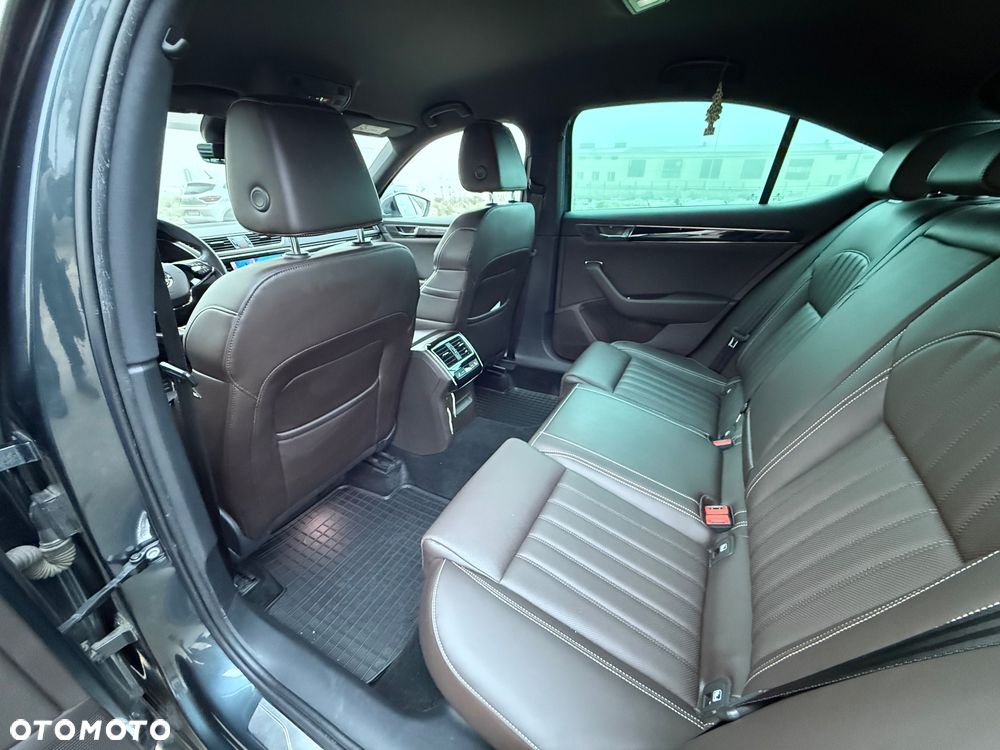 Skoda Superb 2.0 TDI SCR L&K DSG - 10