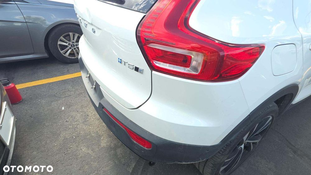 Volvo XC 40 T5 AWD R-Design - 14