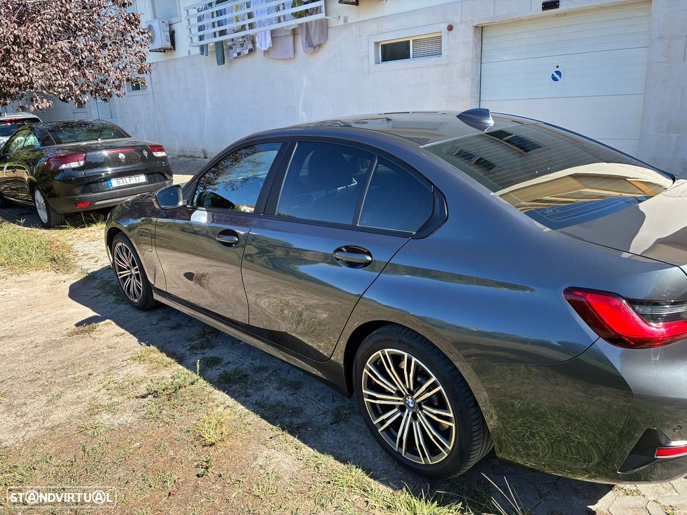 BMW 330 e iPerformance Advantage - 3