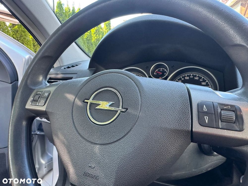 Opel Astra 1.6 - 12
