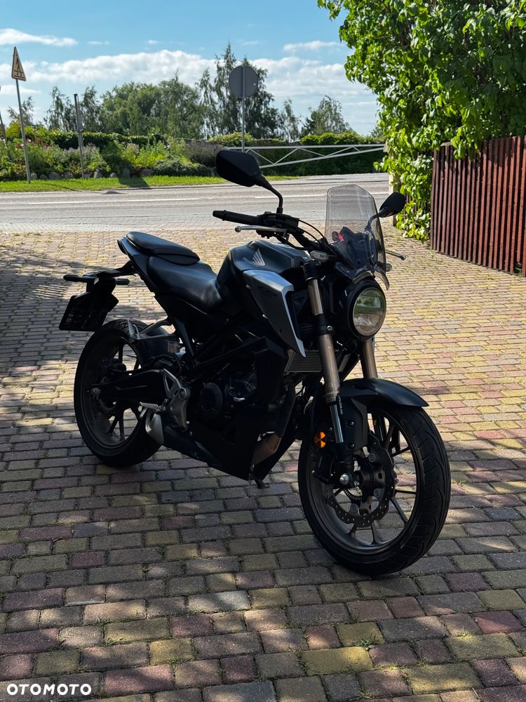 Honda CB - 1