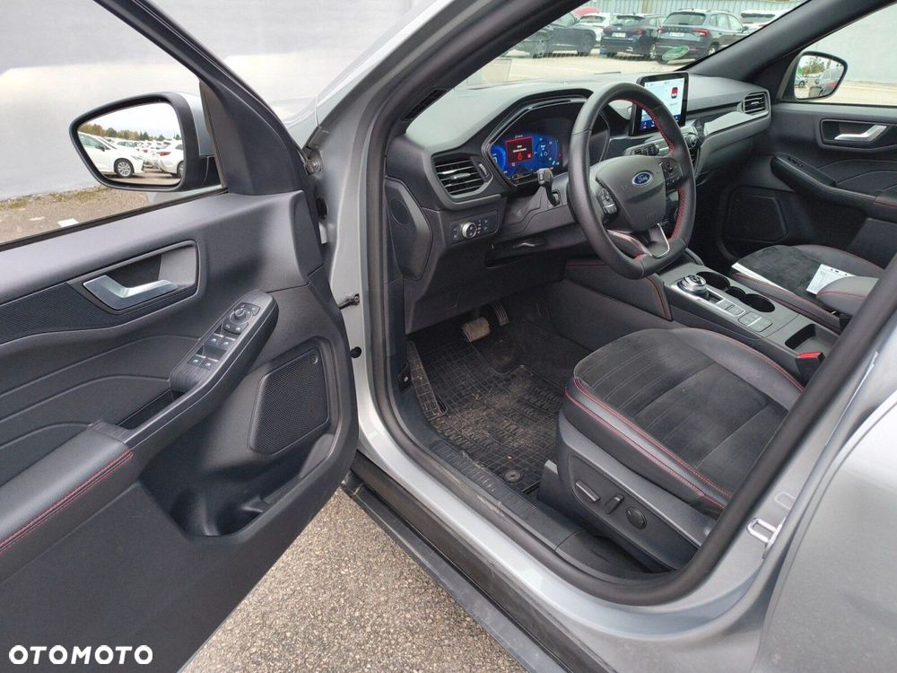Ford Kuga - 12
