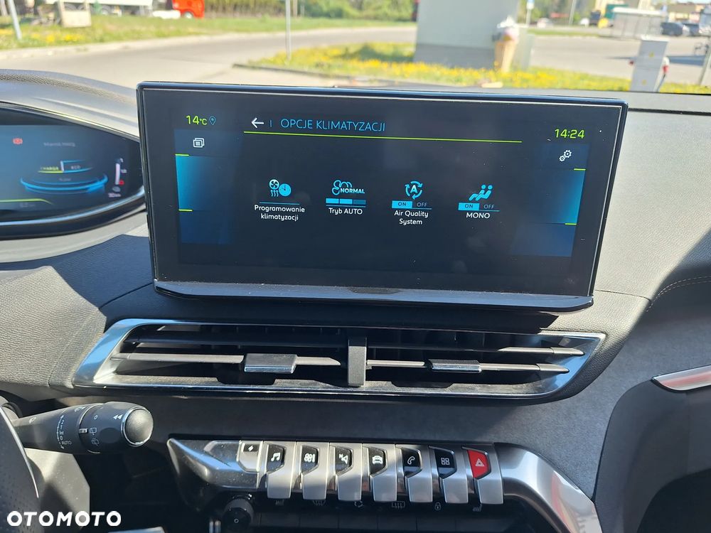 Peugeot 3008 225 e-EAT8 GT - 23