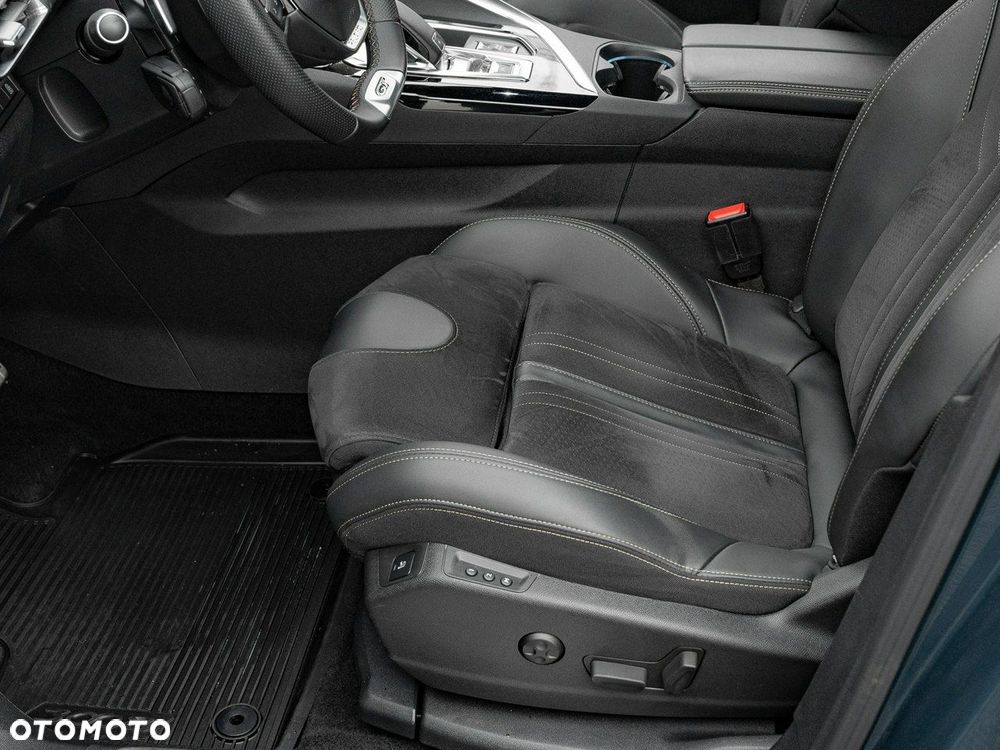 Peugeot 3008 1.6 PureTech GT S&S EAT8 - 11