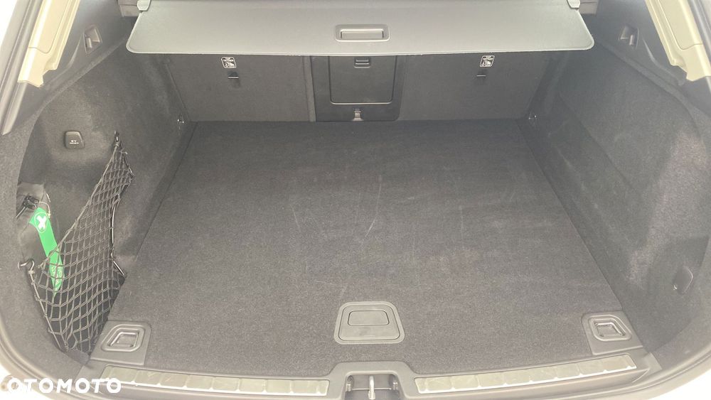 Volvo XC 60 B4 D AWD Momentum Pro - 13