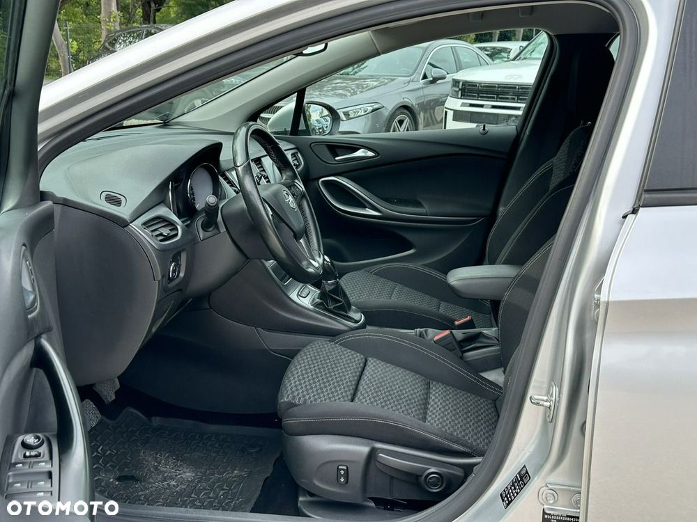 Opel Astra - 11