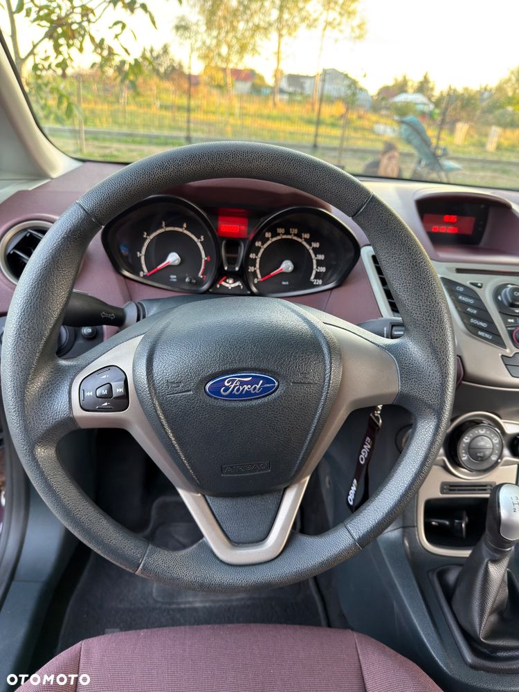 Ford Fiesta 1.25 Celebration - 10