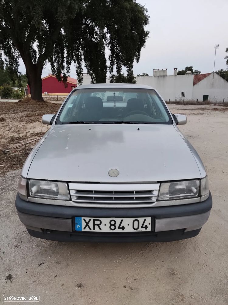 Opel Vectra 1.4 GL - 13