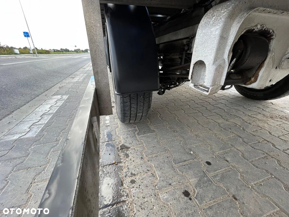 Mercedes-Benz Sprinter - 9