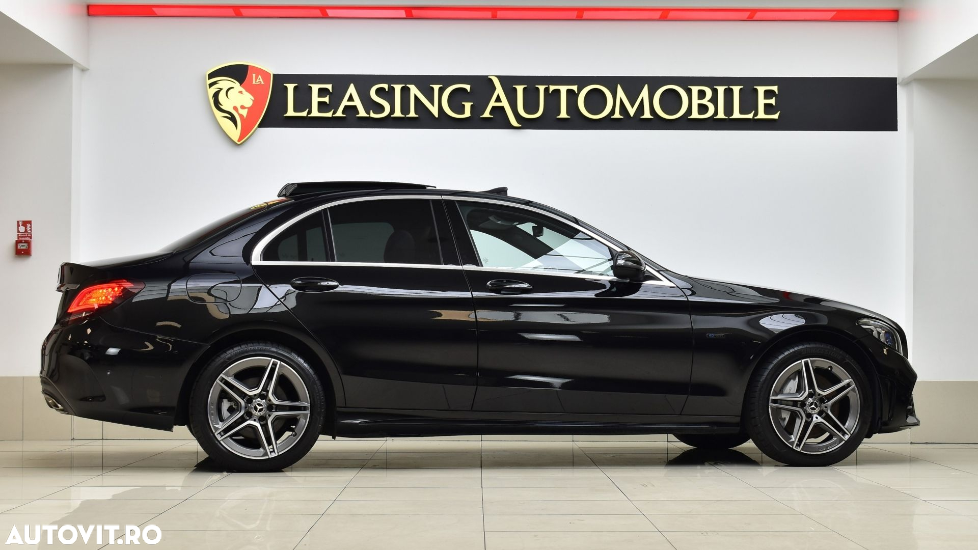Mercedes-Benz C 300 e 4Matic 9G-TRONIC AMG Line - 7