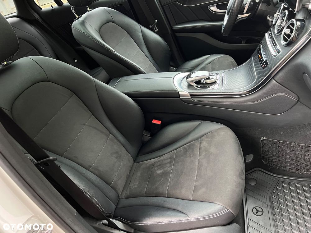 Mercedes-Benz GLC 250 4-Matic - 28