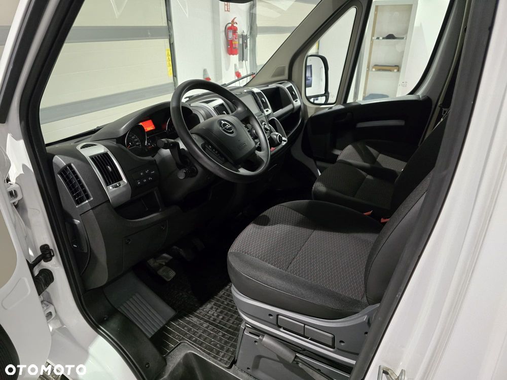Opel Movano - 10