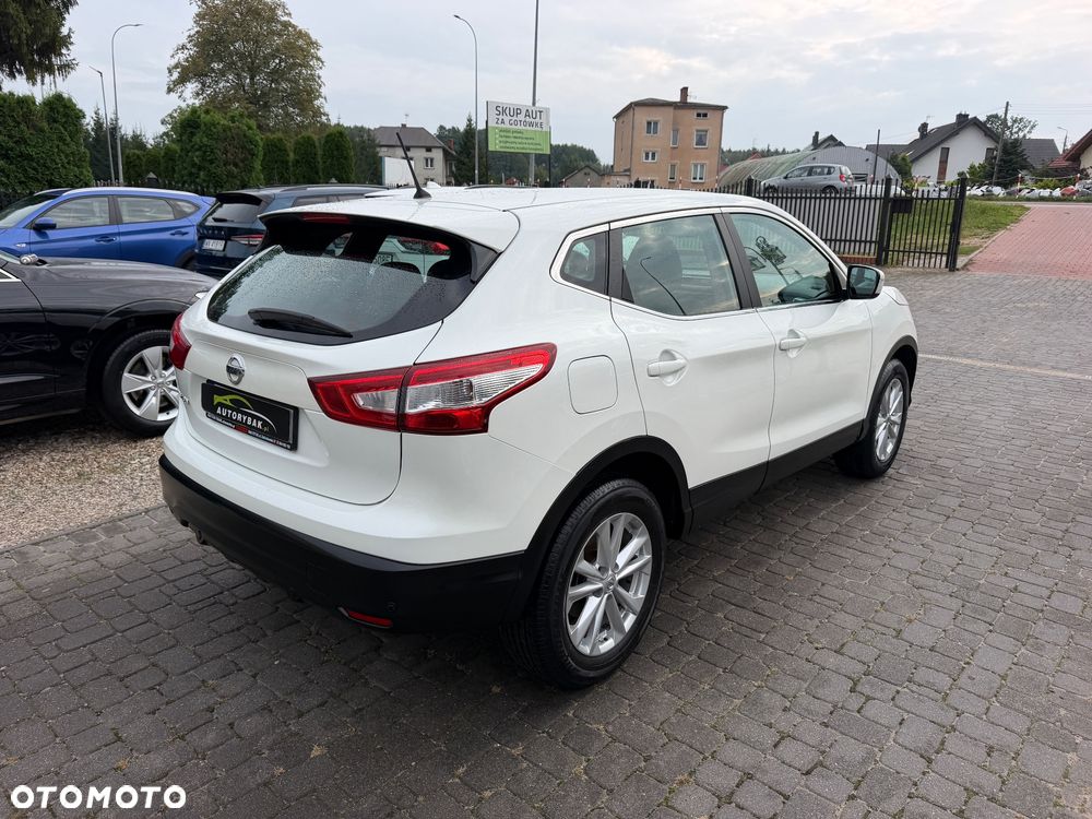 Nissan Qashqai 1.2 DIG-T N-Connecta EU6 - 4