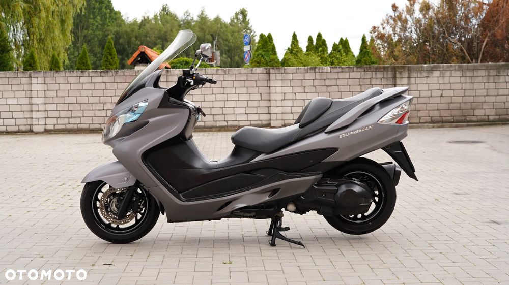 Suzuki Burgman - 8