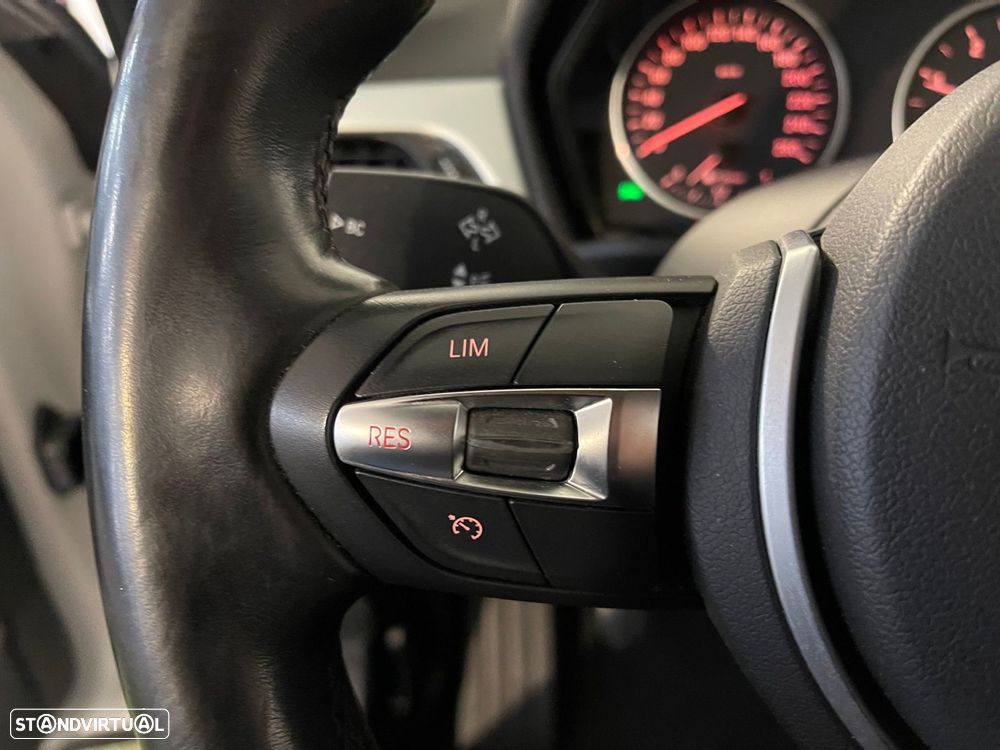 BMW X1 18 d sDrive Advantage - 19