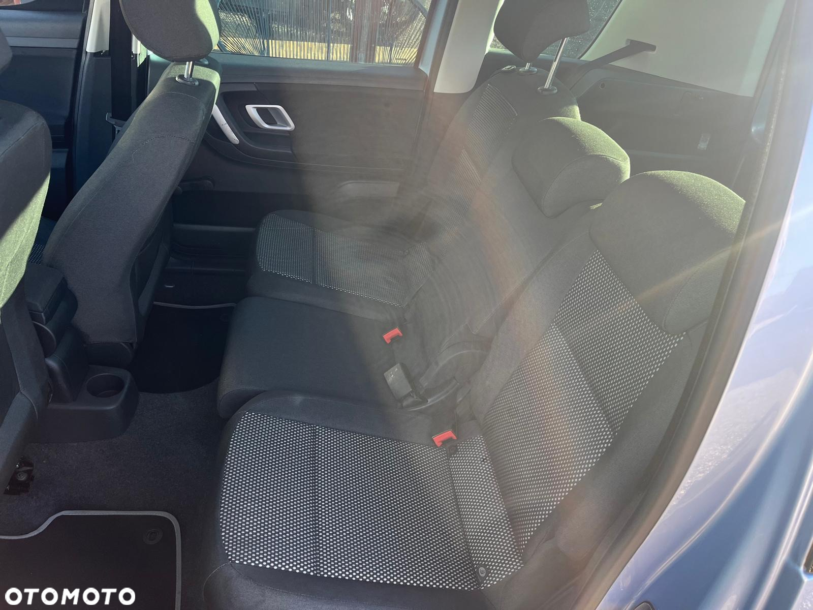 Skoda Roomster 1.6 16V Scout - 14