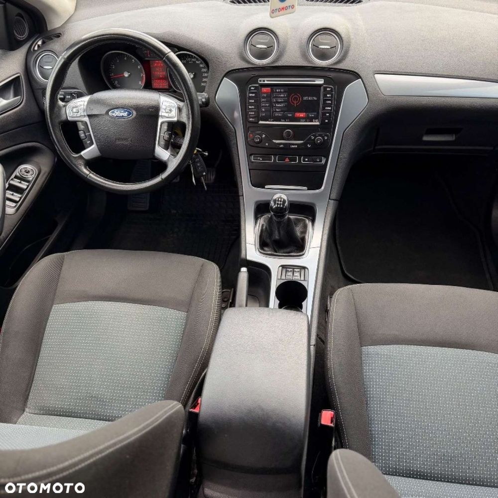 Ford Mondeo - 23