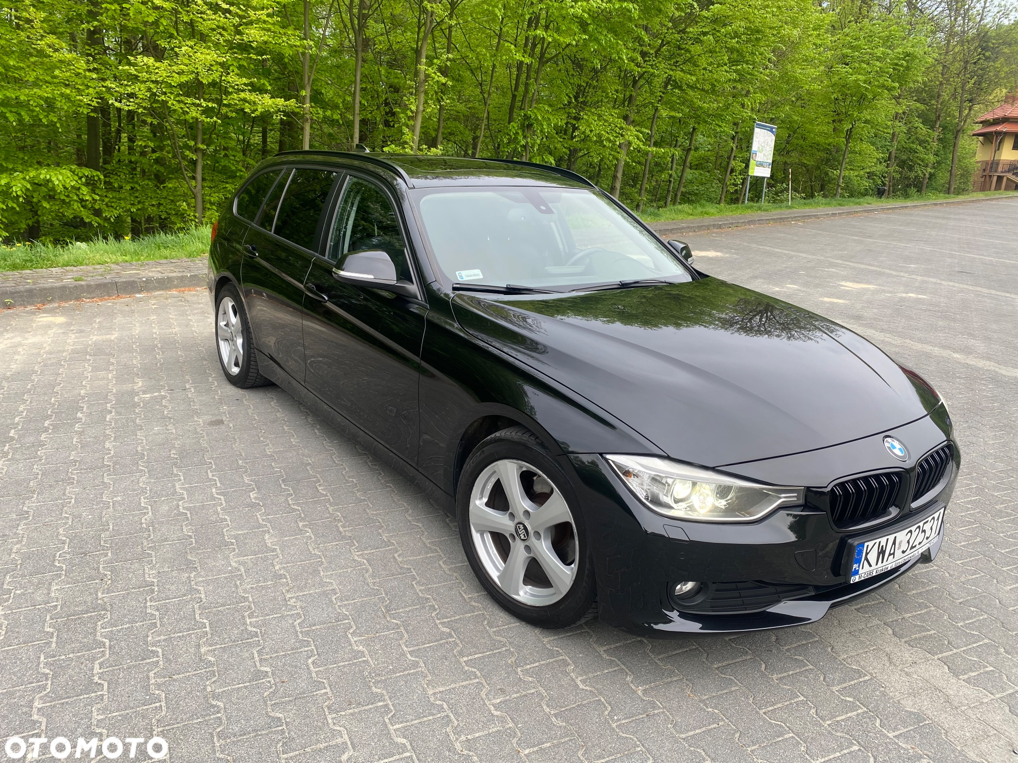 BMW Seria 3 318d Touring - 8
