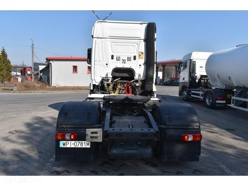 Mercedes-Benz Actros - 4