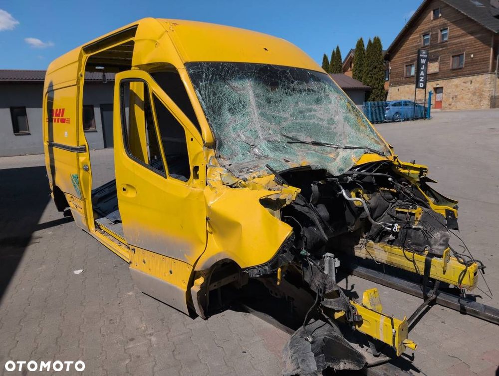 KAROSERIA ĆWIARTKA BŁOTNIK PRÓG DACH PODŁUŻNICA  MERCEDES-BENZ eSPRINTER Skrzynia (B910) 2020 - - 1