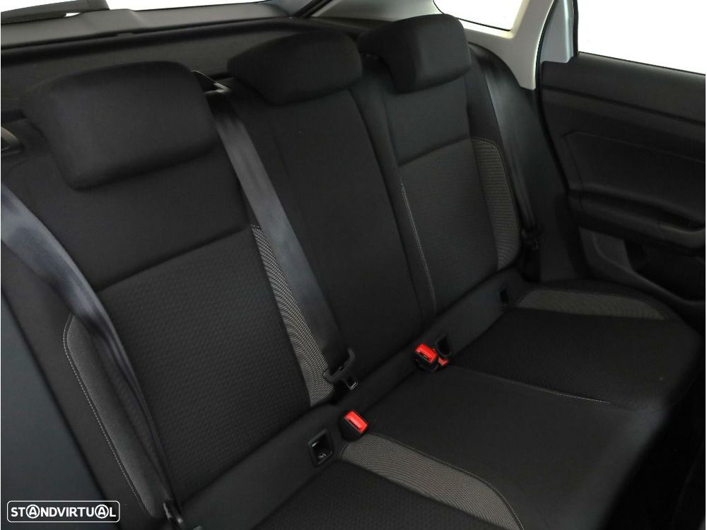 VW Taigo 1.0 TSI Urban DSG - 15