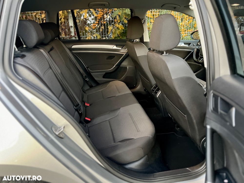 Volkswagen Golf Variant 1.6 TDI SCR DSG Join - 12