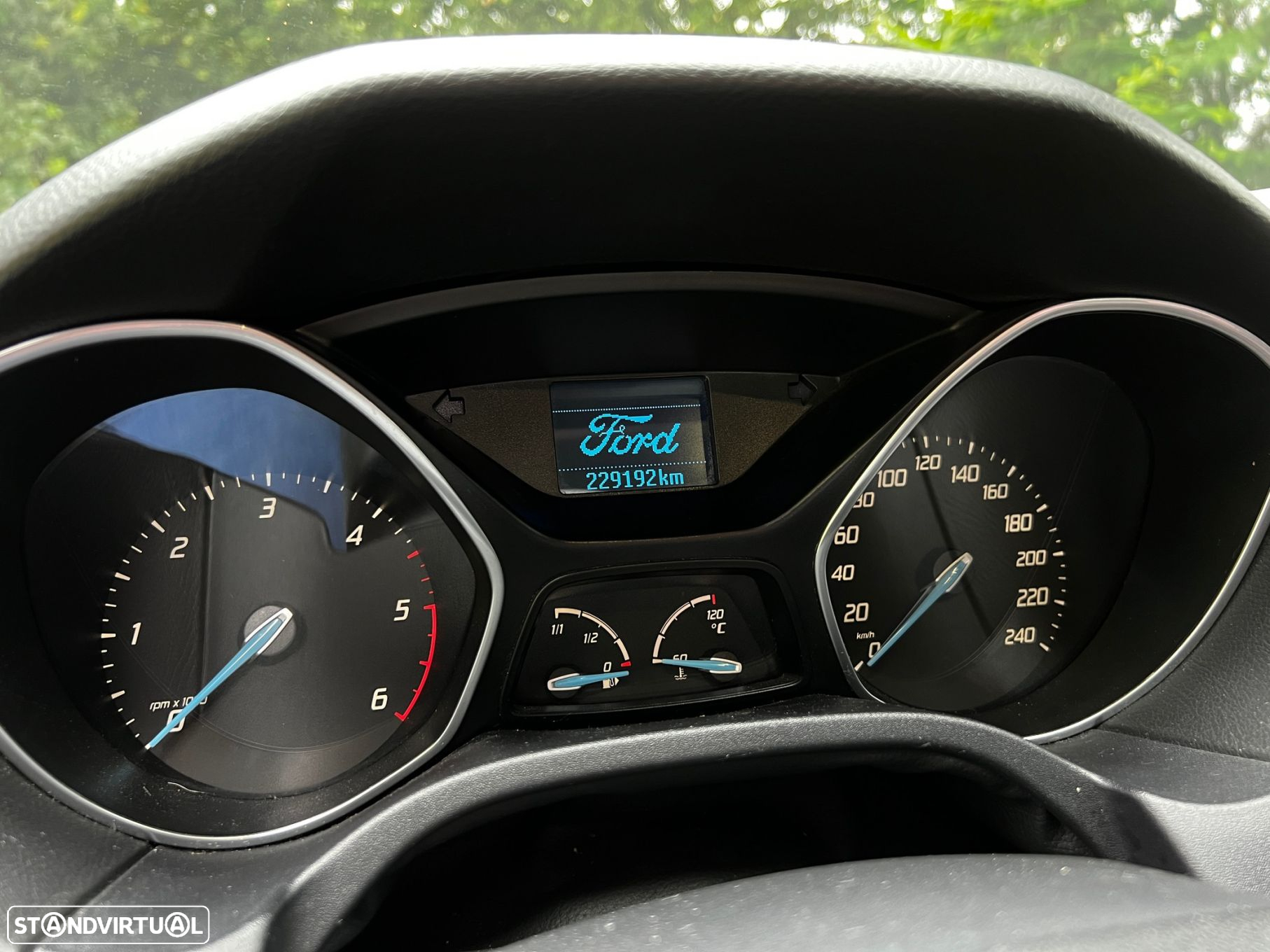 Ford Focus SW 1.6 TDCi Titanium - 38