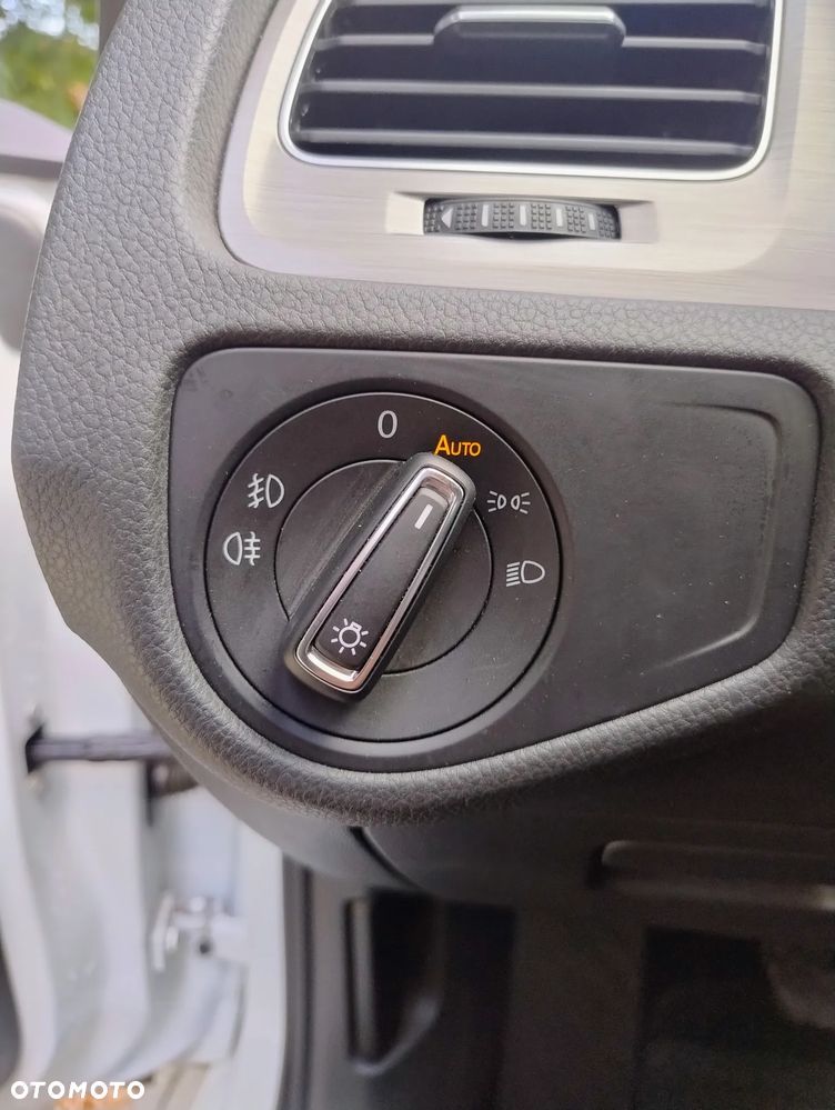 Volkswagen Golf - 18