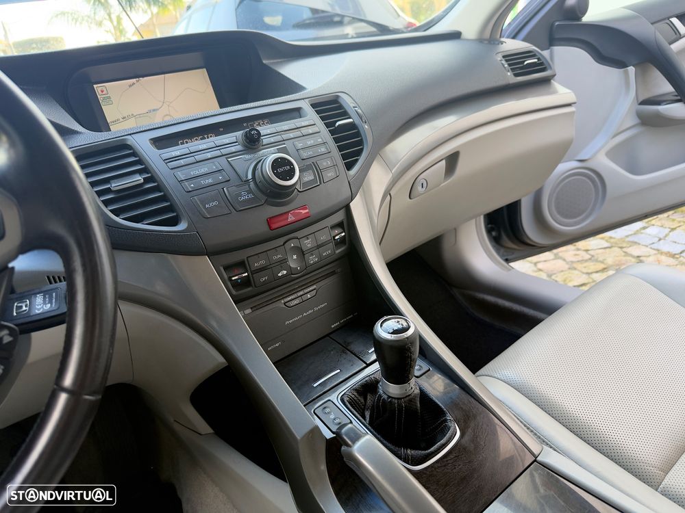 Honda Accord Tourer 2.2 i-DTEC Executive Navi E.Limitada - 47