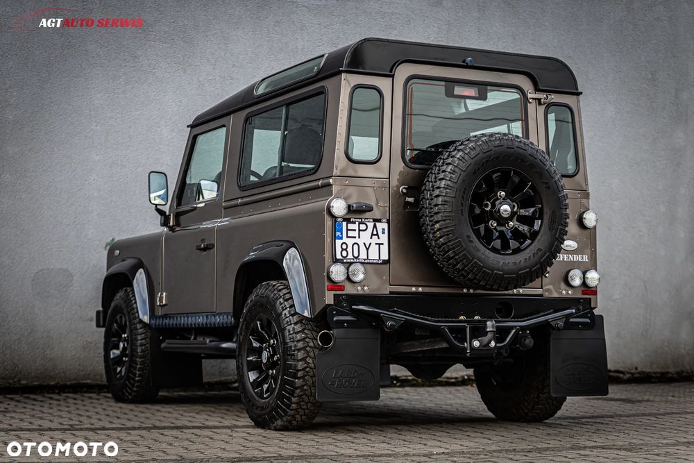 Land Rover Defender 90 2.4 TD4 SE - 17