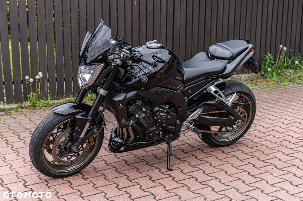 Yamaha FZ - 8